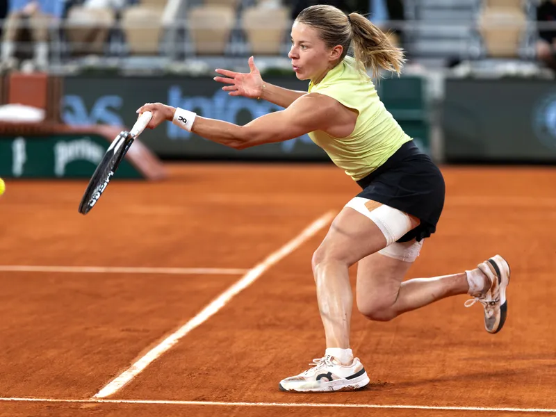 Chwalinska on court at Roland Garros 2026